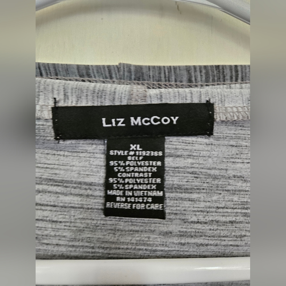 Liz McCoy black and gray top XL - Picture 2 of 3